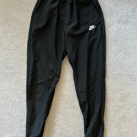 NIKE Youth warm up pants. - Picture 2 of 3